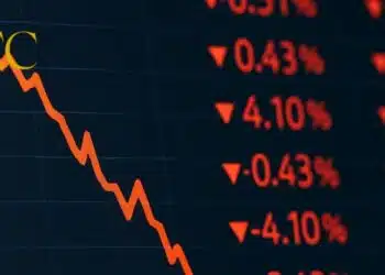 ترامب يفرض تعريفة على كندا الأسهم العالمية